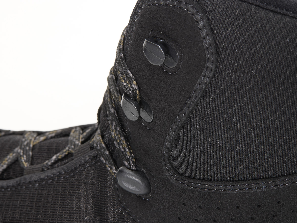 重たい足 カワサキ「Ninja ZX-4RR足つきインプレ」シート高800mm！ - YouTube