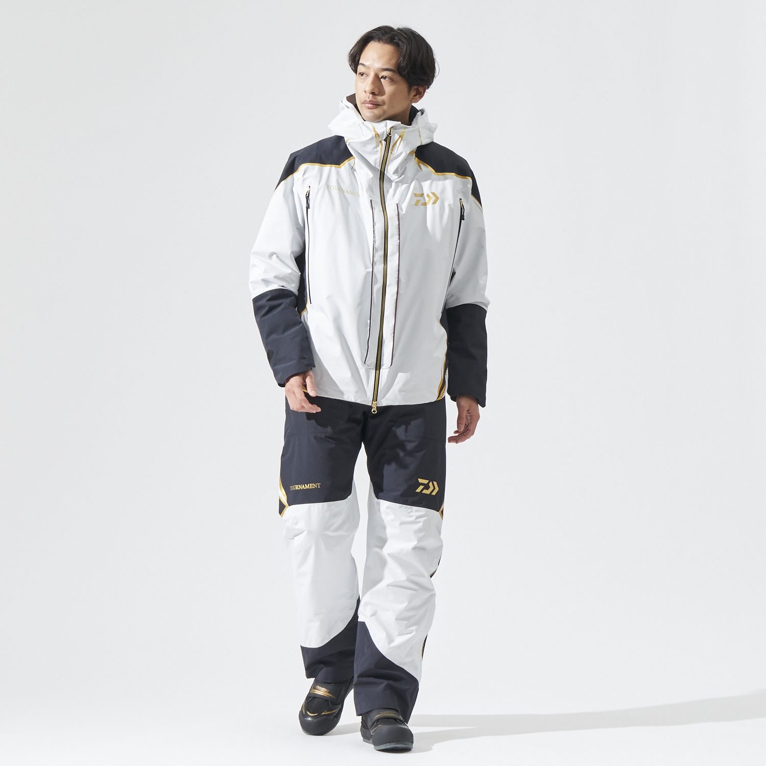 DW-1024T_wear-01.jpg?rev=