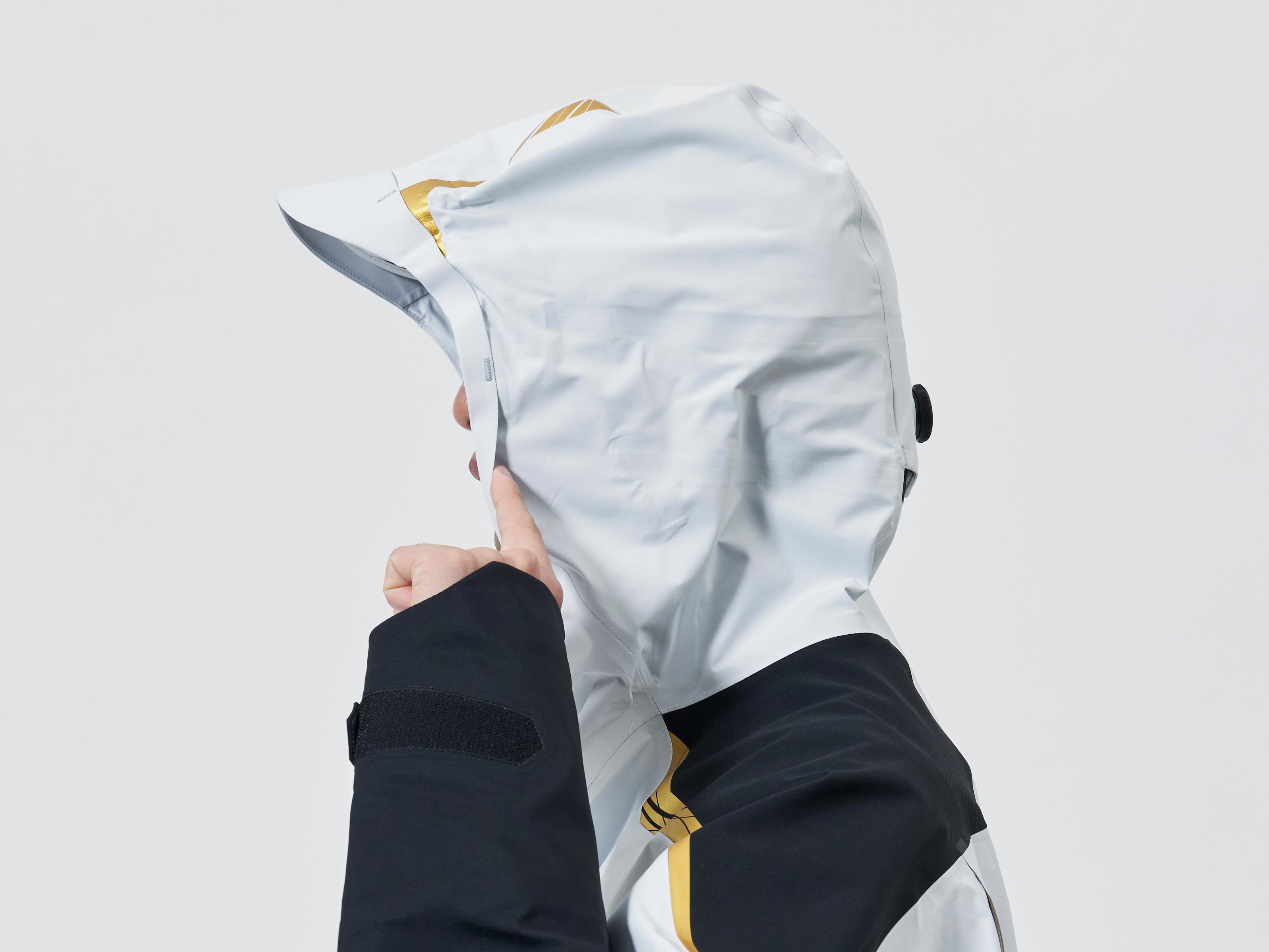 ダイワDR-1025T GORE-TEX PRO トーナメント　ホワイト L DAIWA（釣り） ダイワ DR-1025T GORE-TEX PRO トーナメント