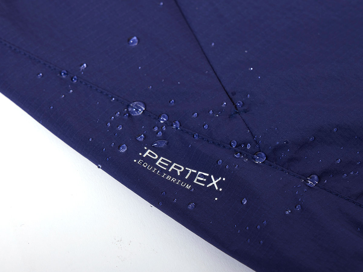 2025モデル　未使用品ダイワPERTEX ポケッタブルジャケット DJ-5025 PERTEX® ポケッタブルフーディージャケット(ウェア)｜DAIWA