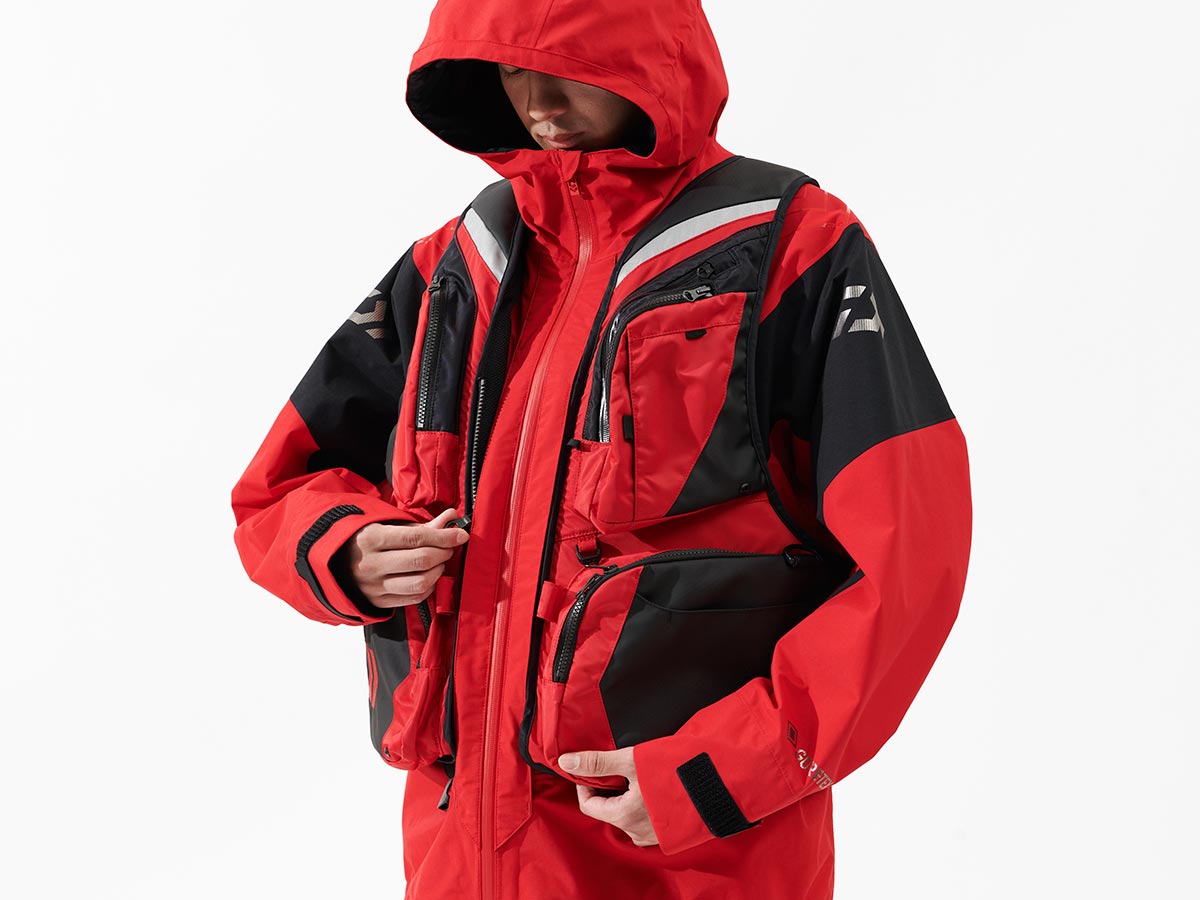 DAIWA ダイワ GORETEX INFINIUM レインウェア Daiwa GORE-TEX INFINIUM レインウェア Lサイズ最終価格！ 楽天