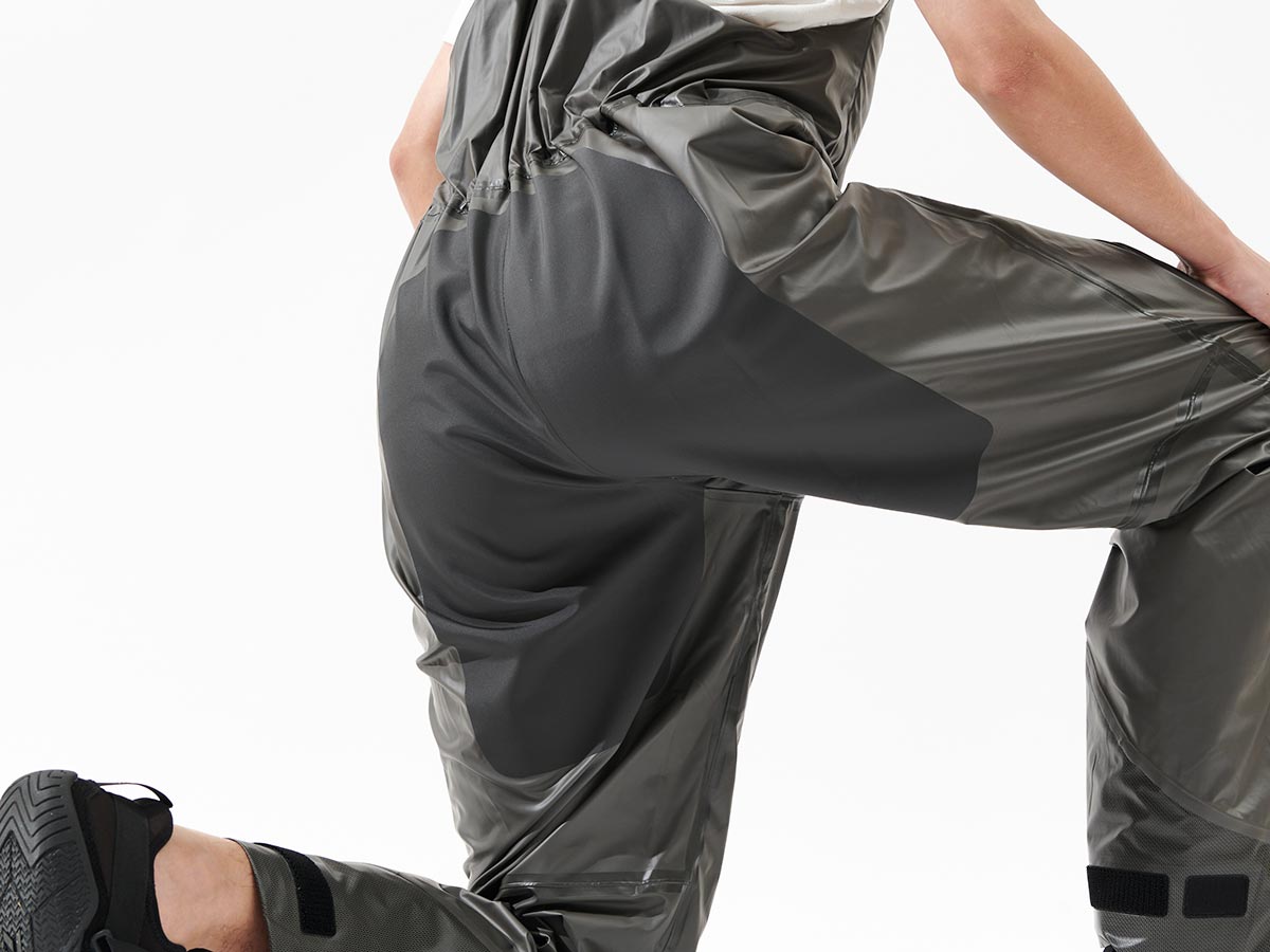 ダイワ　DR-2325P スプレーコートレインビブパンツ グレー L ダイワ DR-2325P スプレーコートレインビブパンツ L グレー