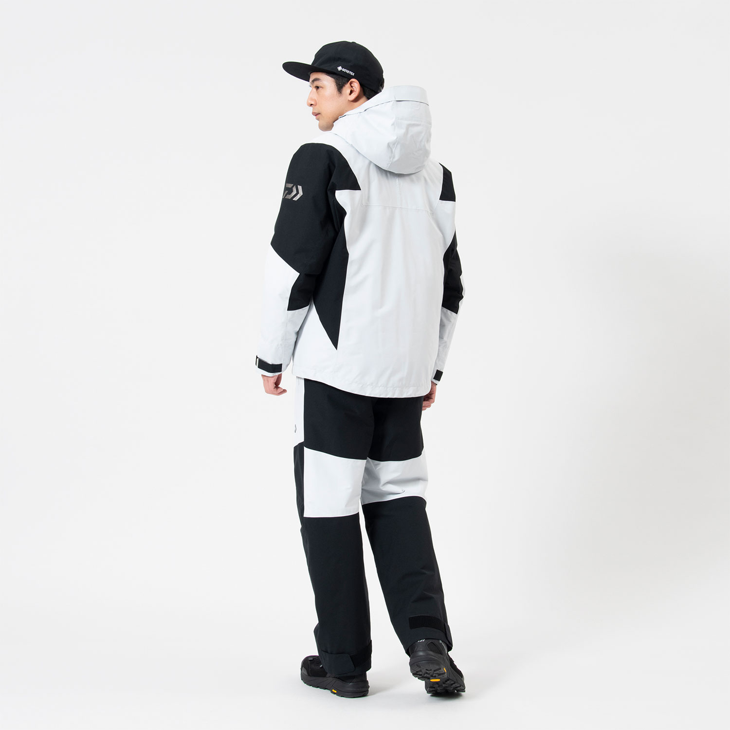 DW-1826 GORE-TEX コンビアップウィンタースーツ(ウェア)｜DAIWA