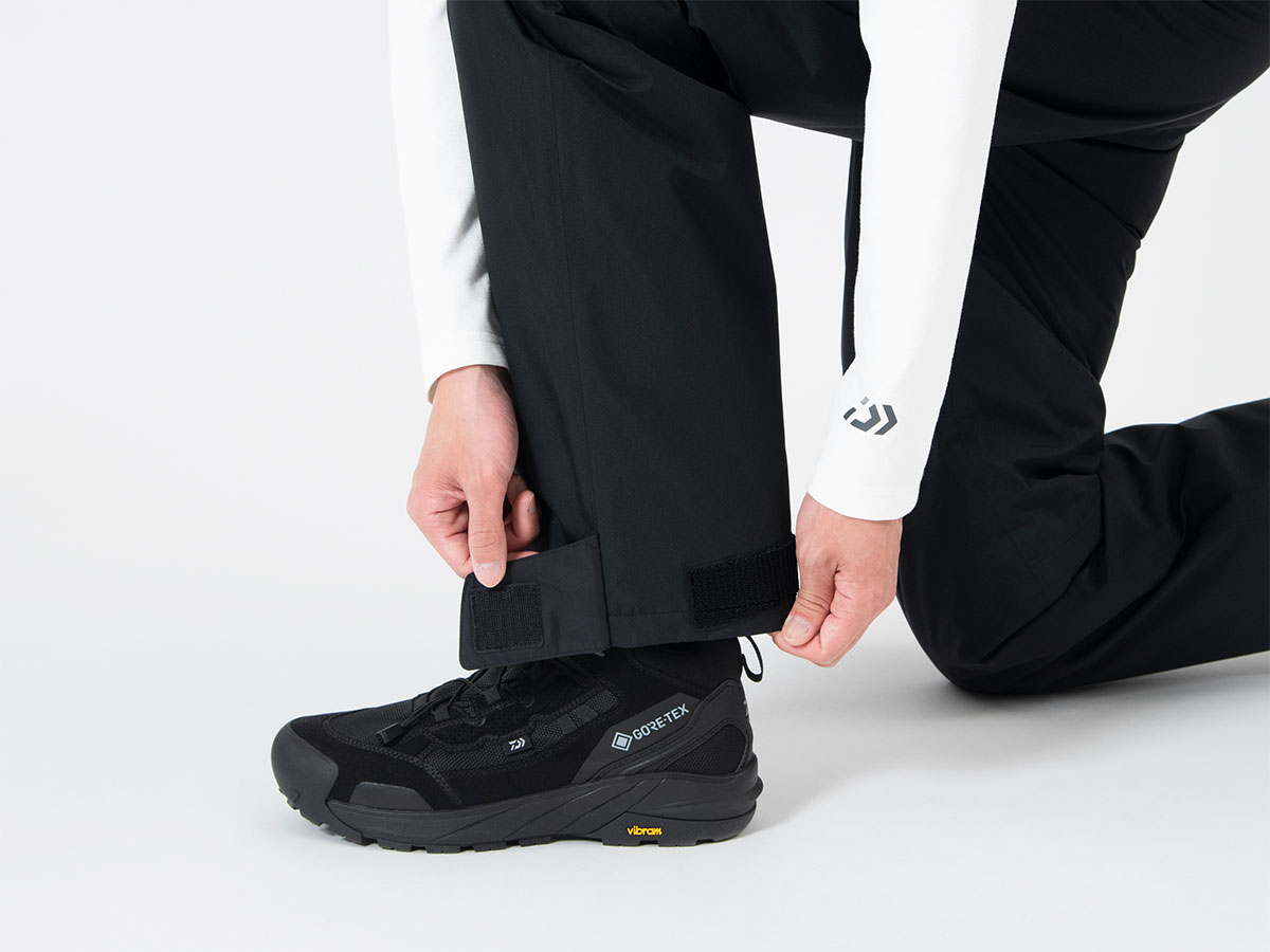 DW-1926 GORE-TEX バーサタイルウィンタースーツ(ウェア)｜DAIWA
