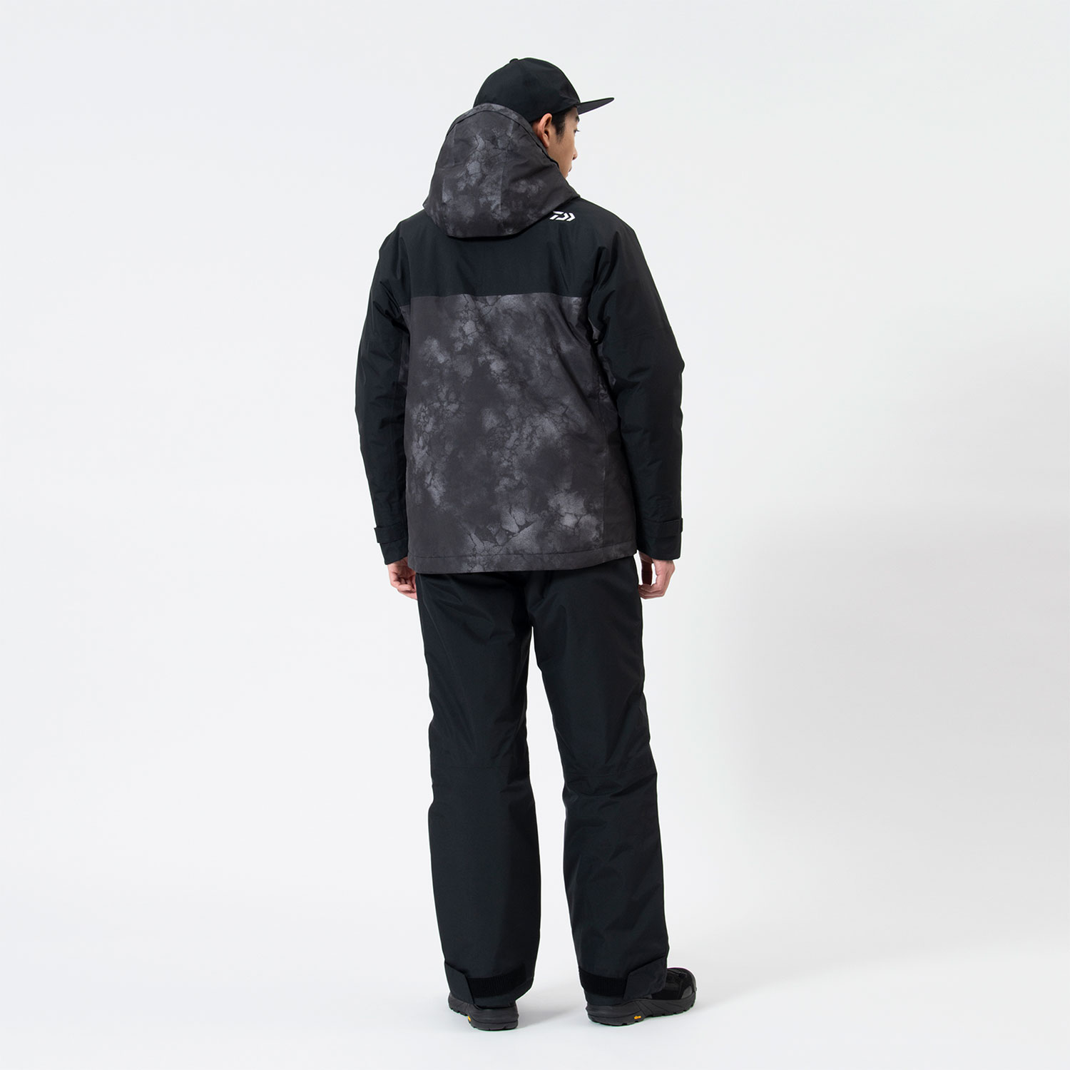 DW-1926 GORE-TEX バーサタイルウィンタースーツ(ウェア)｜DAIWA