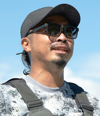 岡