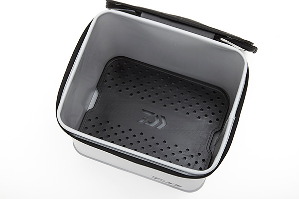 Daiwa 琥珀　本流T 80-85 ロッド 収納ケース付き Daiwa 琥珀 本流T 80-85 ロッド 収納ケース付き